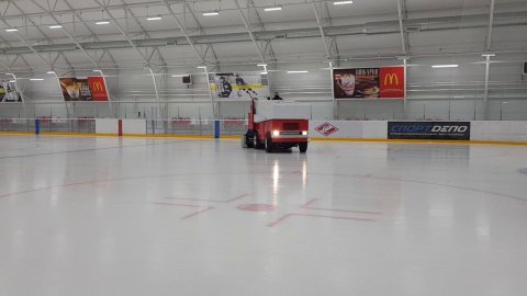 после заливки льда!