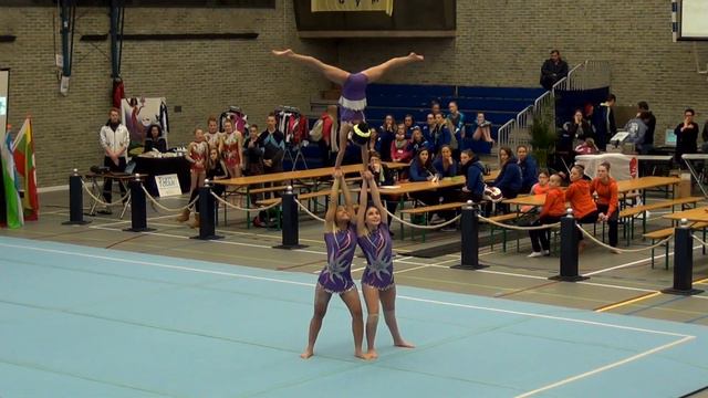 BOAC 2014   030   039   WG   Youth 9 16   Bal   USA   Emilias Acrobats, Melanie Vaughn, Abigail Dis