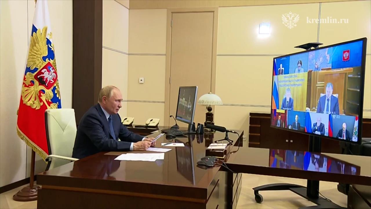 Путин поздравил губернаторов, избранных на недавних выборах