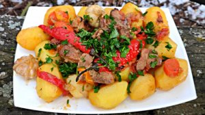 БЕРЕМ КАРТОШКУ И МЯСО. ДЕДОВСКИЙ РЕЦЕПТ- ПРОЩЕ НЕ БЫВАЕТ. | готовим на природе. #наобед