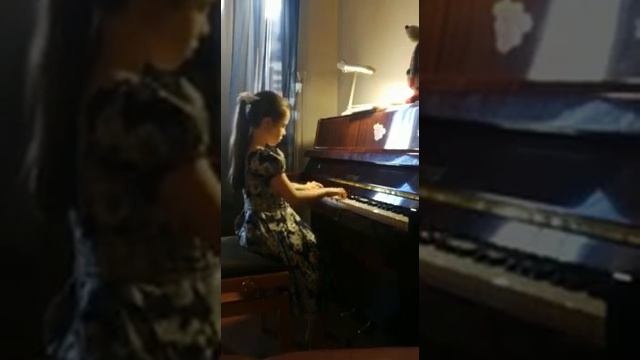 310. Каруана Ева (9 лет)/Ф. Э. Бах «Полонез» g-moll  Из «Нотной тетради А.М. Бах».