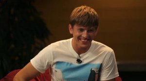 Тамби упал со сцены I ШОК