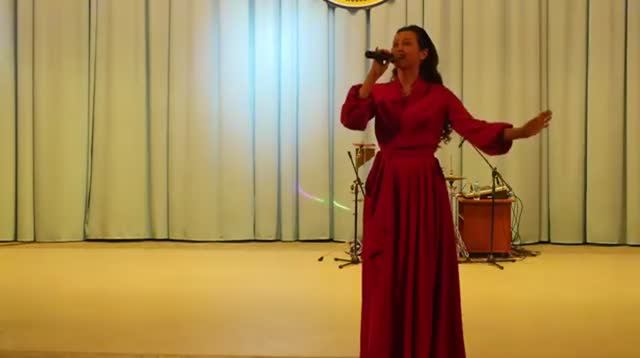 Елена Фурцева - русская народна песня «Выйду на улицу» смотреть онлайн