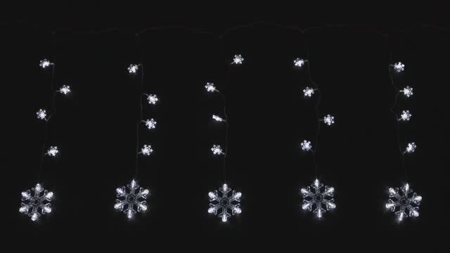 Электрогирлянда "Бахрома со снежинками"