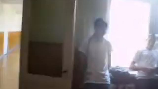 удар с розворота смотреть онлайн