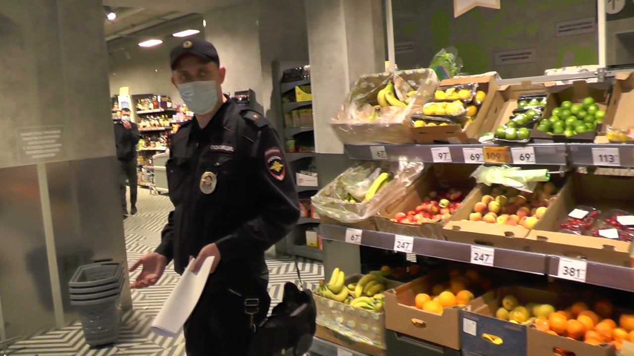 Финал. Пятерочка на Невском проспекте торгует просрочкой и ругается на покупателей  @Яковлев ЛАЙФ 