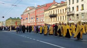 В Петербурге прошел крестный ход в день перенесения мощей Александра Невского 12-09-2024