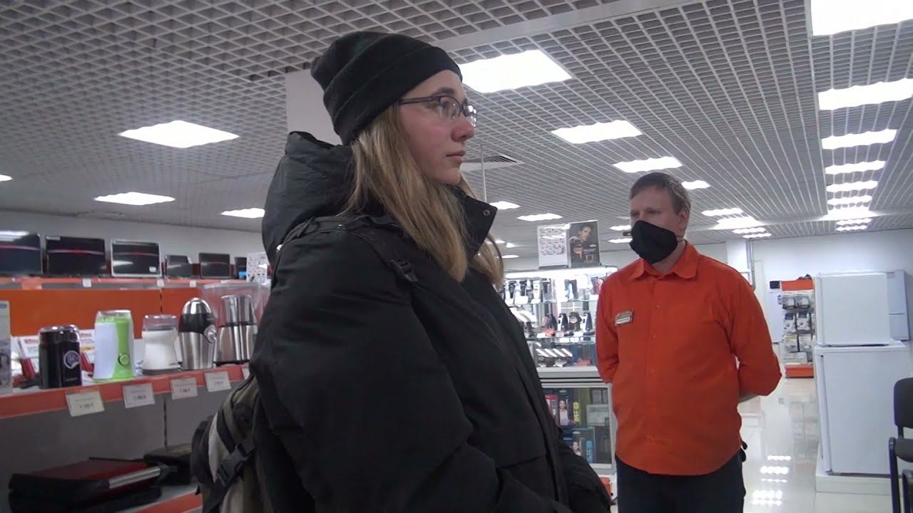 ОБИДЕЛ ПОЛИНУ! Как поставить БОРЗОГО торгаша ЭДУАРДА на место? ВЫГОНЯЕТ покупателей из магазина.
