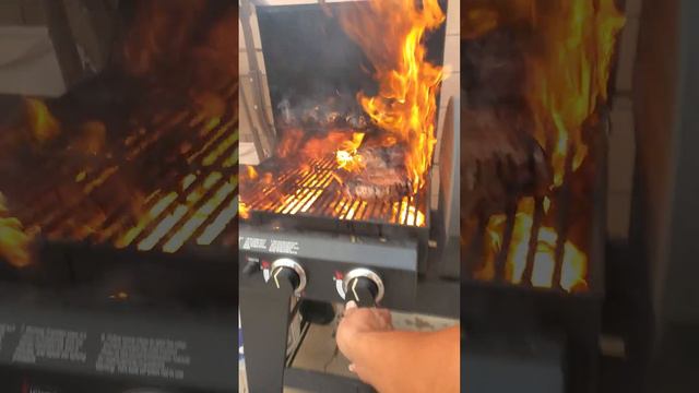 *WARNING*  WHAT NOT TO DO: GAS GRILL FIRE!!!