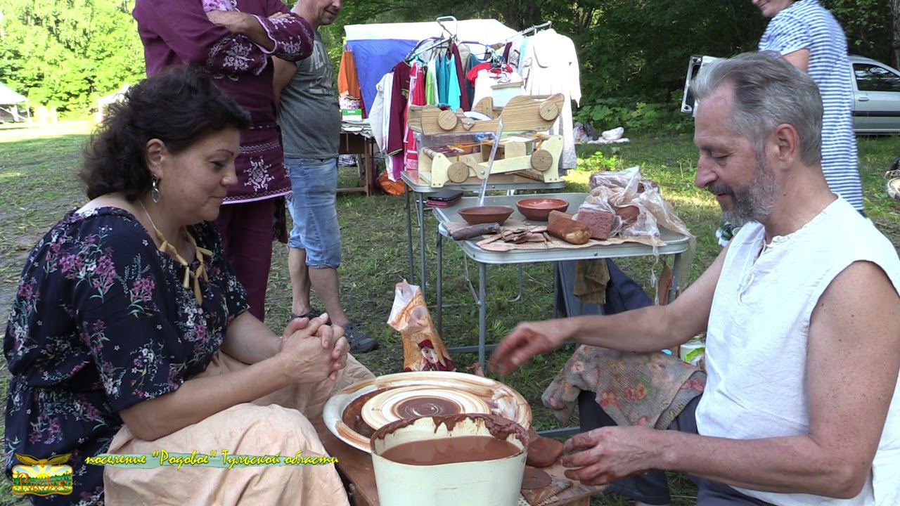 Фестиваль в поселении Родовое Тульской области. Бои на дубинках. Гусли. Мастер класс Брелки.