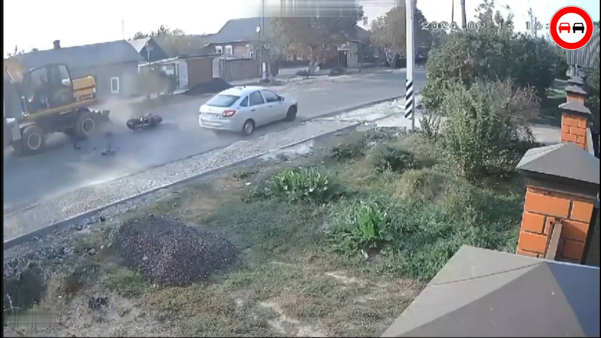 Ошарашивающие аварии и ДТП с участием мотоциклистов и байкеров. Погоня за мотоциклистом с наркотой.