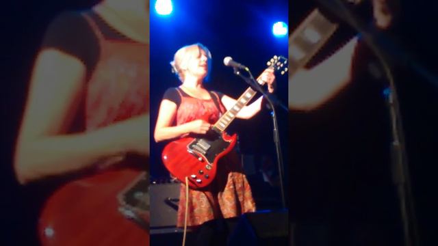 Tanya Donelly - Low Red Moon/Dusted смотреть онлайн