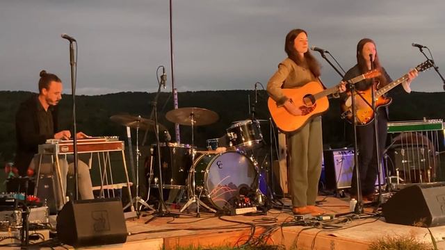 Live from Windy Hill Farm and Preserve: Amanda Fields & Megan McCormick