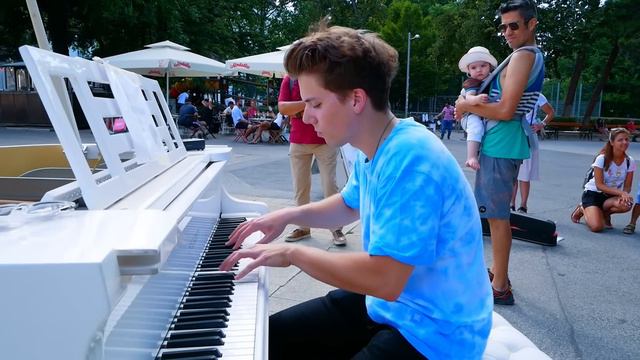 ON MY WAY - Alan Walker | STREET PIANO PERFORMANCE Peter Buka