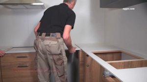 Обработка и монтаж столешниц из компакт-плит компании ЭГГЕР