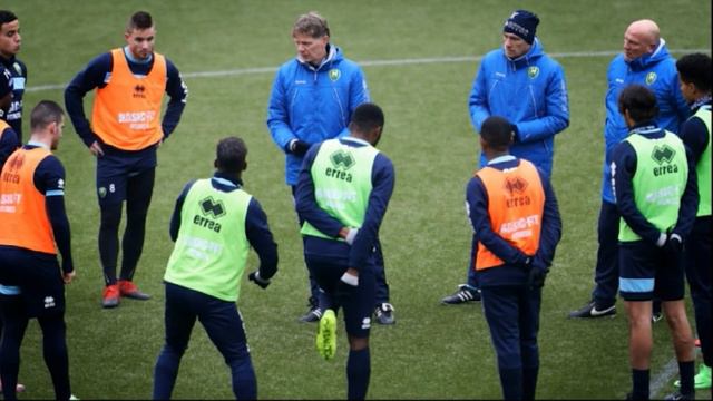 Het Haags kwartiertje: kappuh nah? - Bureau Sport Radio смотреть онлайн