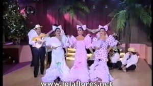 Lola Flores, Lolita,  Carmen Flores y El Pescailla cantan "La casa en el aire".