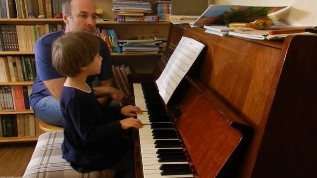 Марианна Лемешкина, 3 года 8 месяцев. К.Кунц. Канон. смотреть онлайн