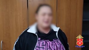 В Кемерове считчицы наркотиков попытались пронести гашиш в подошве тапок