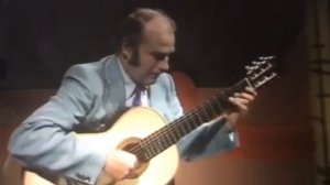 Julian Bream Plays Bach