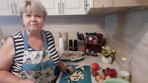 ГОТОВЛЮ МАМИН ОГОРОД. ЛЁШИК ТОЖЕ НЕ СИДИТ БЕЗ ДЕЛА.