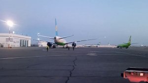 Международный аэропорт Ургенча обслуживает одновременно 4 самолета