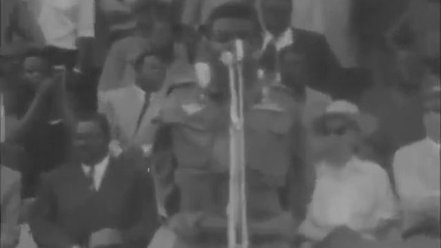 Bernard KOLELAS, exposé et condamné à mort au Stade Eboué, Congo-Brazzaville, nov. 1969 par NGOUAB смотреть онлайн