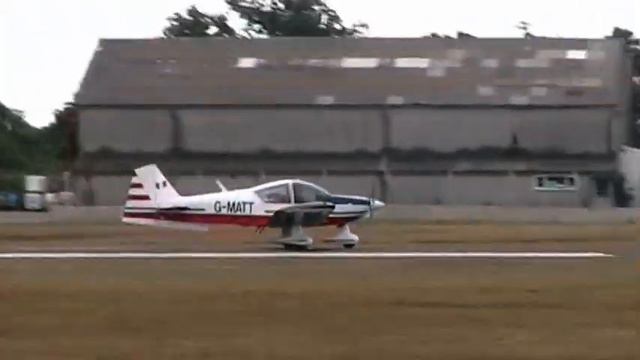 Spotting at Bournemouth International Airport 30.06.2010 Part 1 смотреть онлайн