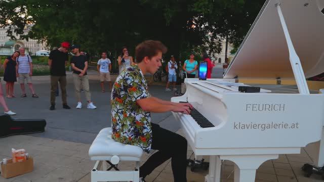 I played BLINDING LIGHTS on a STREET PIANO Peter Buka