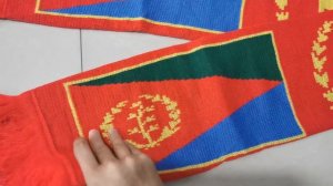 шарфы и другие изделия вязаные на заказ с лого, брендом