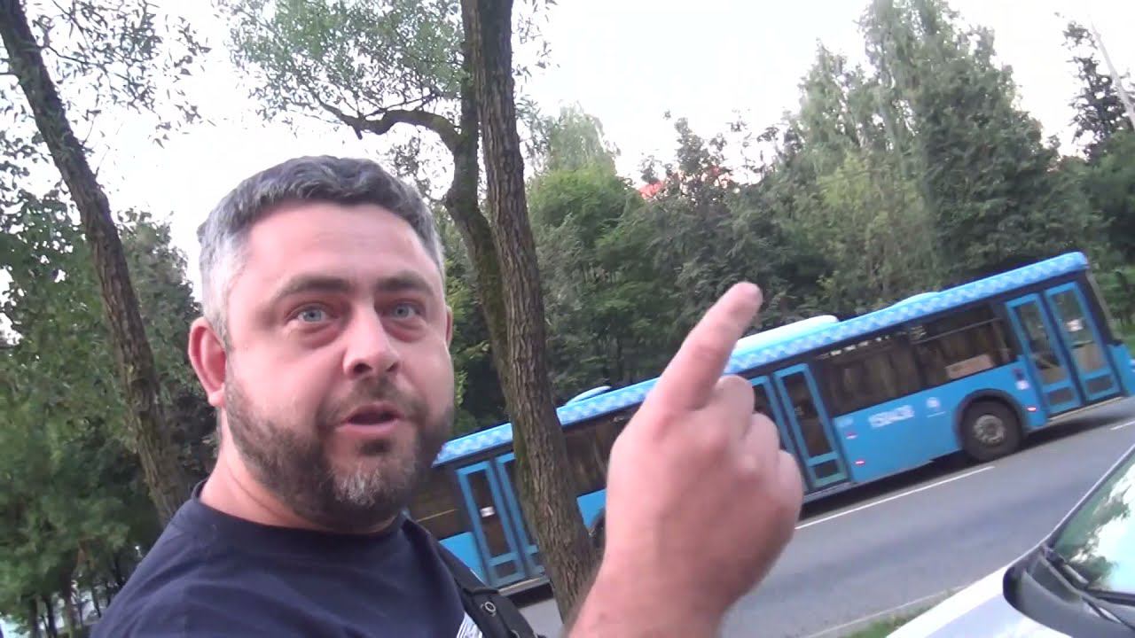 Стопхам в Тушино, автохам просит ударить его.