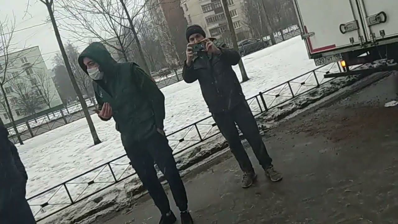Стопхам против разгрузки на тротуаре в г. Колпино. Хамство или необходимость?