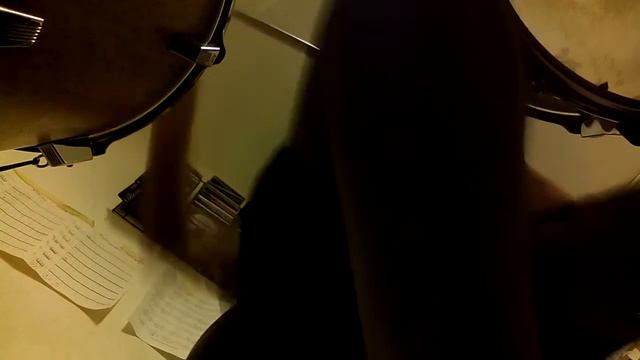 Bambini che suonano la batteria смотреть онлайн