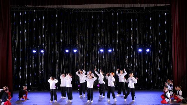 Лететь по белому свету. Ольгинка смотреть онлайн