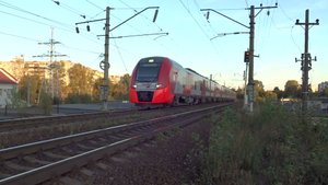 Электропоезд ЭС1П-028 на перегоне Нижний Новгород Московский - Толоконцево