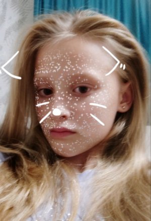 всем привет с вами Вероника play сегодня я делаю макияж