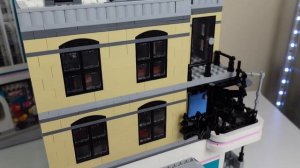 Lego Creator Expert Downtown Diner!! (I Hope Your Hungry For A New Modular Building Review!)