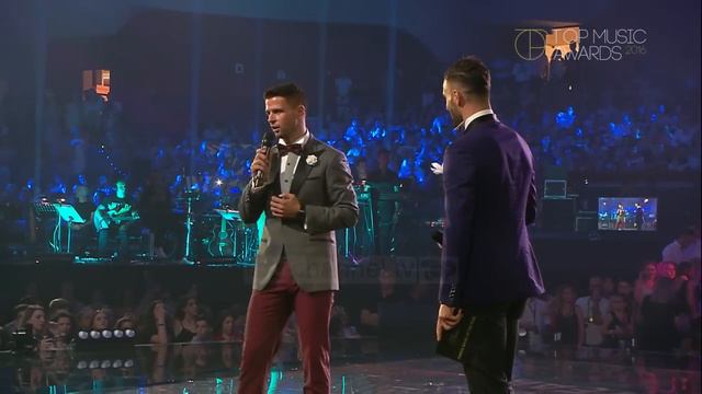 Top Music Awards 2016, Armando Sadiku, Andi Lila prezantojne Cmimin Female Artist of the Year
