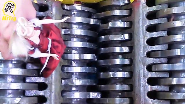 Crushing Crunchy & Soft Things by Shredder! - EXPERIMENT: HIGH HEELS VS SHREDDER смотреть онлайн