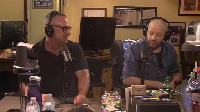 Jon Cryer on whether Lex Luthor will run for President on Donald Trump's Platform смотреть онлайн