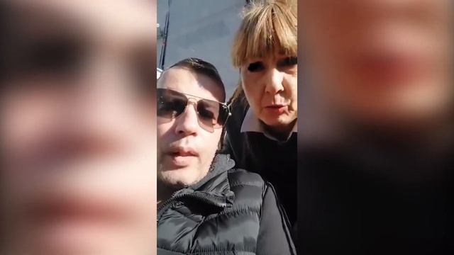 ANDREA 44 ANNI DANNEGGIATO DA VACCINO VIENE CHIAMATO "NO VAX" смотреть онлайн