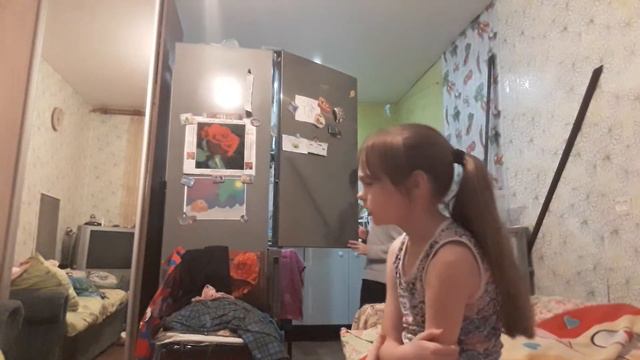 Выгнала из дома пранк наши лица с Кити Дай и Влад ди 2 смотреть онлайн