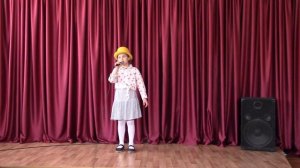 Круткина Василиса   "Чудак" ( сл.  и муз.  А Петряшевой)