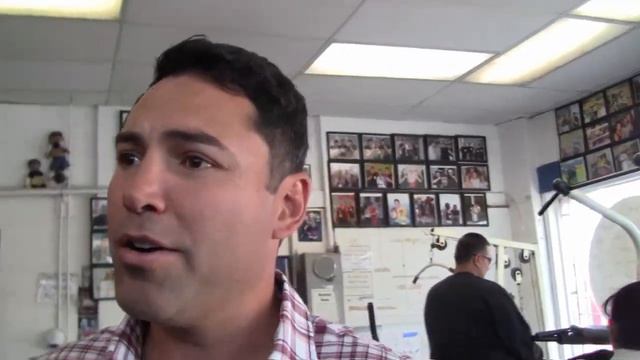 Oscar De La Hoya Talks Canelo Alvarez Vs Matthew Hatton смотреть онлайн