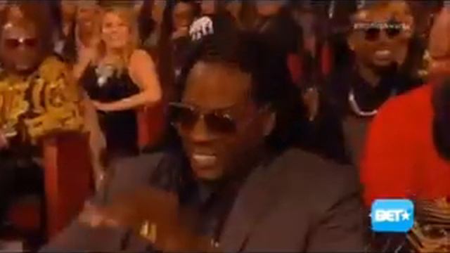 Throwback Kevin Hart roastin Celebrities at Bet awards