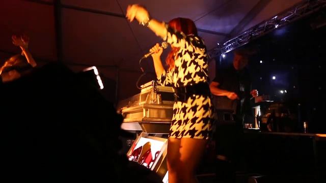 2 Fabiola feat. Loredana - She's After My Piano @ BOTSAUTO TD VUB 19-03-2013