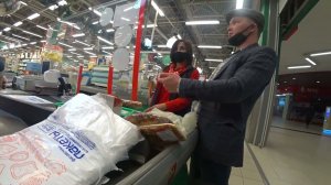 Магазин Окей г. Сочи торгует просрочкой, охрана быкует и тупит