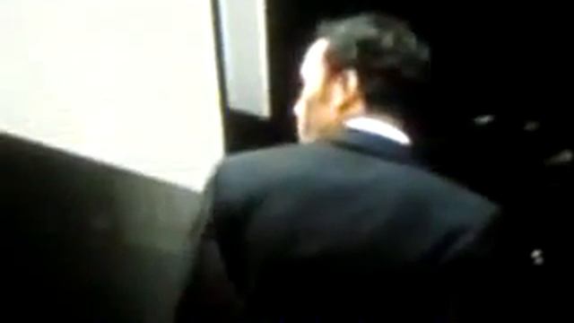 Zebina della Juventus preso a schiaffi prima di Juventus Atalanta contestazione tifosi.WMV смотреть онлайн