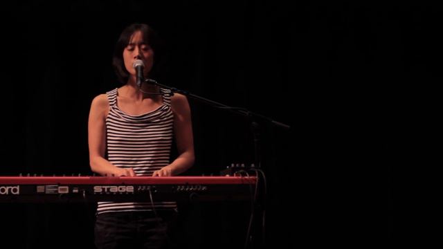 Glide Magazine Presents: Vienna Teng, "The Hymn of Acxiom" смотреть онлайн