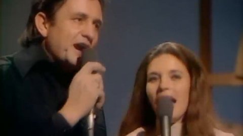 Johnny Cash, June Carter Cash - Help Me Make It Through the Night (Live in Denmark)